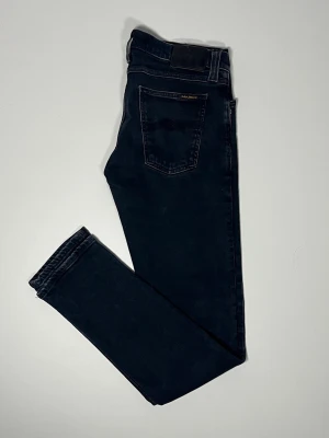 Nudie jeans - 👕 Plagg: Jeans                                                          📏 Storlek: 30/32                                                            🏷️ Märke/Modell: Nudie                                                ✨ Skick: Fint skick                                                        💬 Vid frågor är det bara att skriva!                                                                                          🛍️ Reclocloset