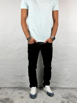 Replay jeans  - Ett par riktigt snygga jeans från Replay i storlek W30 L34 i modellen Anbbas 