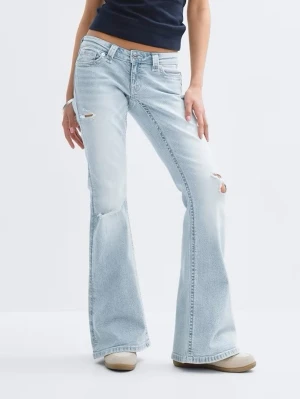 Ljusblå bootcut jeans med slitningar - Blåa jeans från gina 14+ endast testade