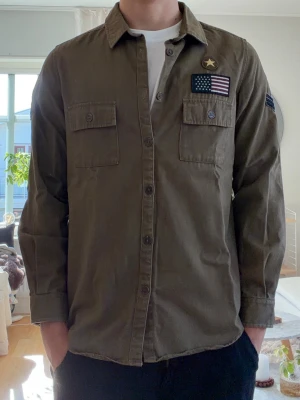 US grön overshirt  - Overshirt  Cache Cache Size-S