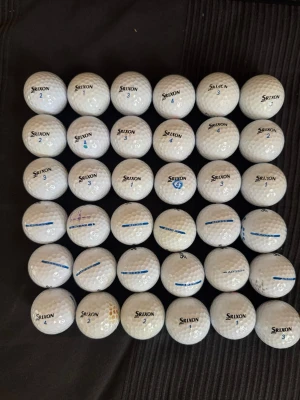 Srixon AD333 golfbollar  - 36st Srixon AD333 golfbollar säljs, tvättad och kontrollerad. Mycket fint skick 