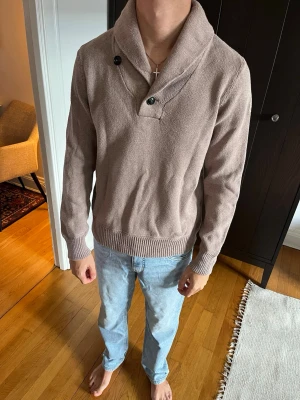 Ralph Lauren tröja M - Ralp lauren tröja i M men lite mindre i storleken mer mot en S/M 