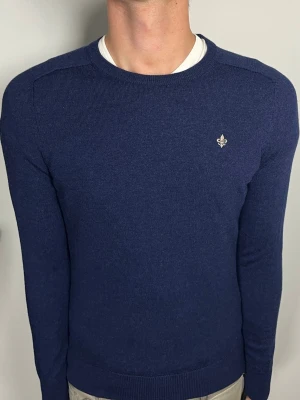 Morris merinoull tröja - 👕 Plagg: merinoull tröja                                                           📏 Storlek: S                                                               🏷️ Märke/Modell: Morris                                                     ✨ Skick: Fint skick                                                         💬 Vid frågor är det bara att skriva!                                                                                          🛍️ Gramenti