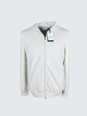 Gran Sasso Cardigan Jacket - Skick: 10/10, helt ny. | Ingår: Jacka och tags. | Nypris: +- 6000 SEK. | Givetvis äkta! Hör av er vid frågor. | Storleken är 50 och modellen är 183cm och väger 70 kg.
