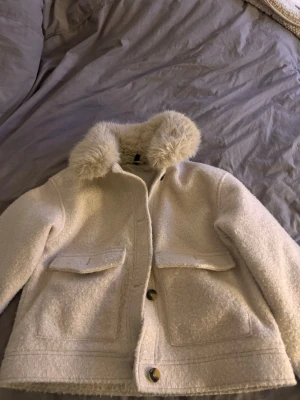 Jacka - Jacka från H&M i storlek s knappt användt. Nypris 500
