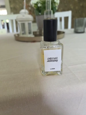 Chelsea Morning parfym från Lush - Chelsea Morning från Lush se innehåll på bild. 30 ml flaska.