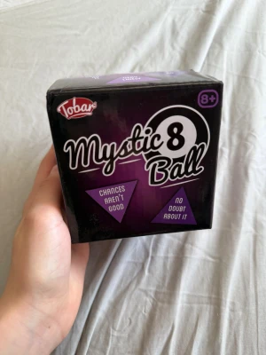 Mystic 8 Ball  - Oöppnad 