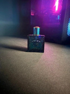 Versace Eros edt - Säljer mina parfymer för att köpa lyxigare