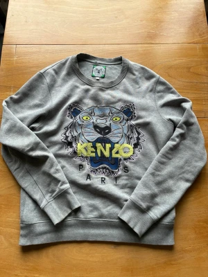 Kenzo Paris Sweatshirt - • Gray Kenzo Paris Sweatshirt In Good Condition, Size M. Minor Wear On The Inside Collar. 