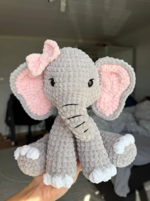Virkad elefant 🐘  - En söt och virkad elefant❣️