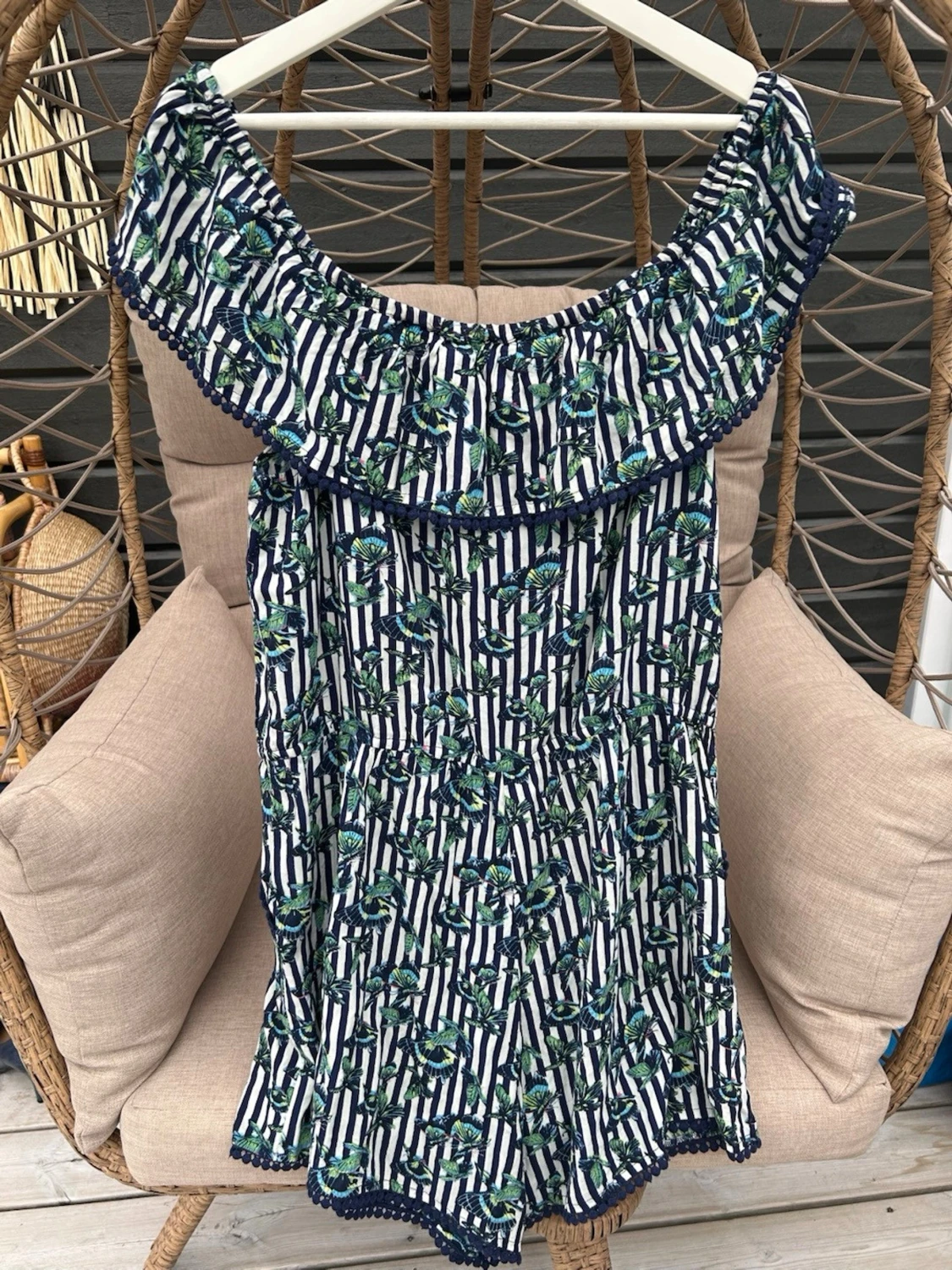 Offshoulder jumpsuit - 4