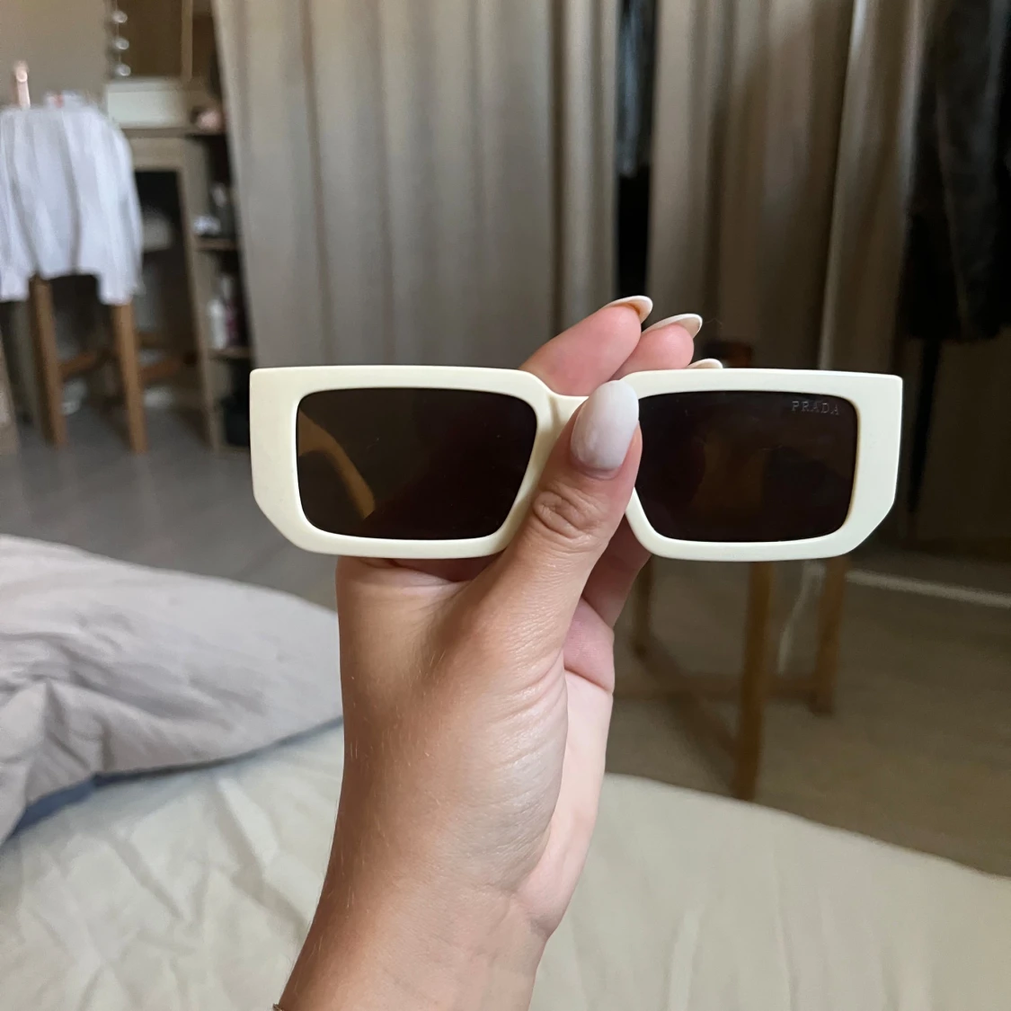 Prada solglasögon  - 90