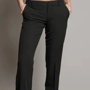 Lågmidjade kostymbyxor  - Säljer mina kostymbyxor från bikbok som är i bra skick💕