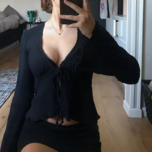 Gina Tricot topp - Säljer min topp från Gina Tricot då den endast kom till användning 1 gång 🥰