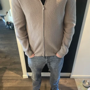 Massimo dutti cardigan - Bra skick nästan oanvänd