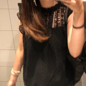 svart blus - inga defekter, pris kan diskuteras 💓