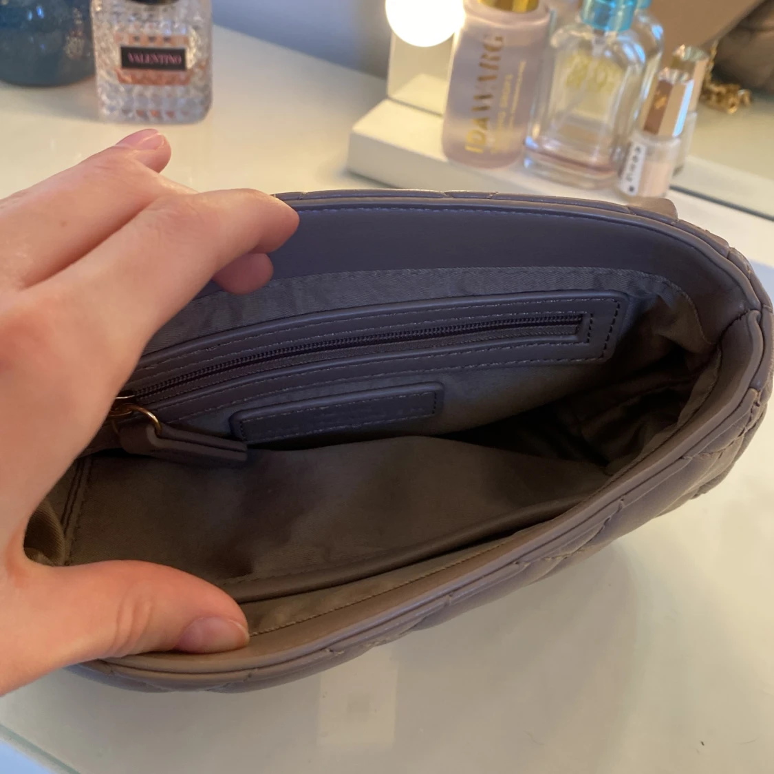 Äkta valentino väska  - 90