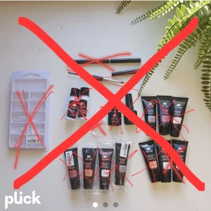 Nagel saker  - Tar endast swish så skriv vid intresse, frågor o annat Använd polygel i färgen 08 och 01 är sålda Mallar sålda Klämma såld 1 pensel såld, base coat såld