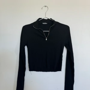 Zip top.  - Fin höst/vår zip top