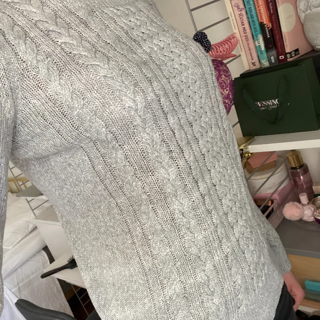 Grå stickad tröja - 90