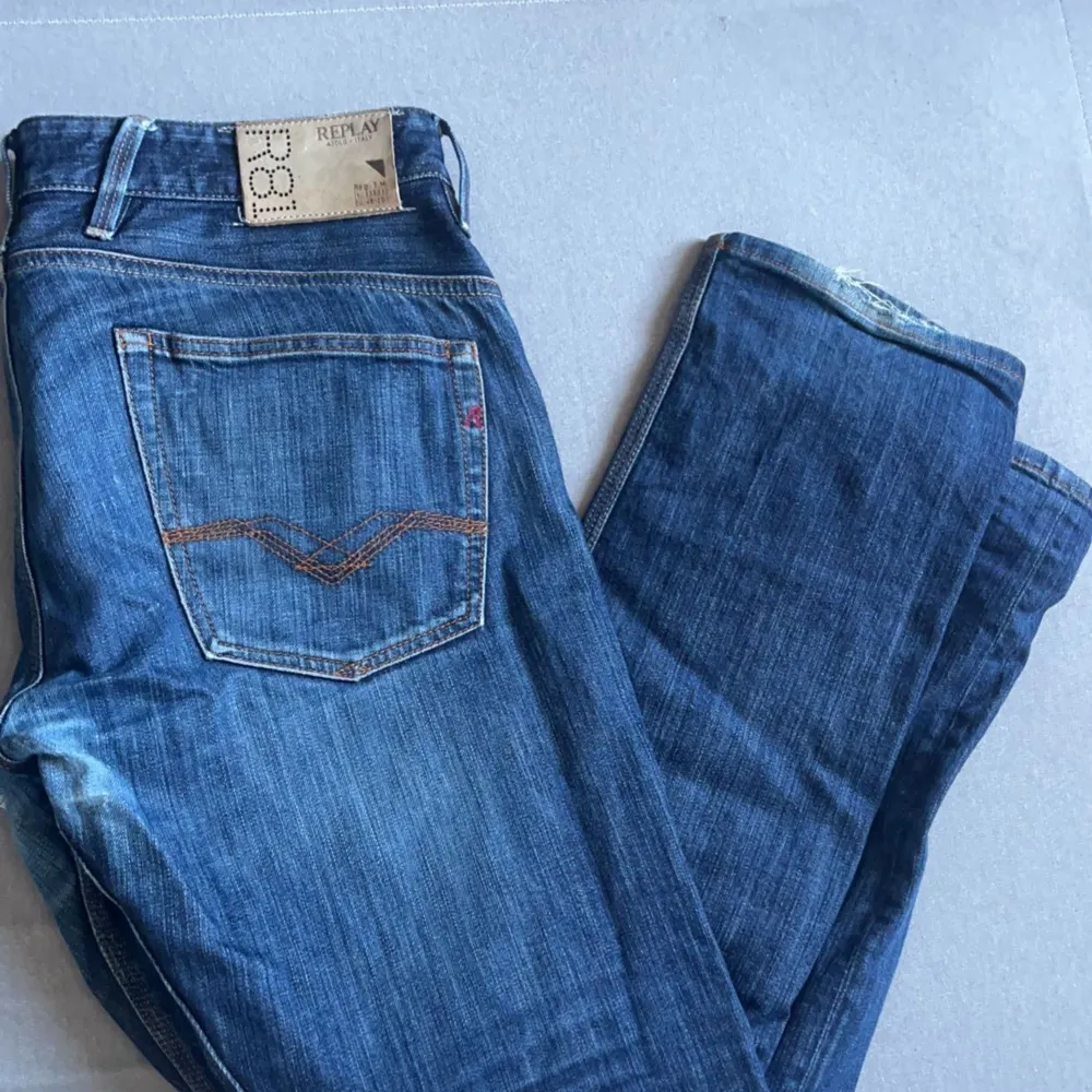 Sköna replay jeans av en lite äldre model. Hör av dig vid funderingar och intresse.. Jeans & Byxor.