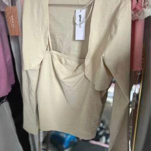 Linne med bolero  - Helt oanvänt!