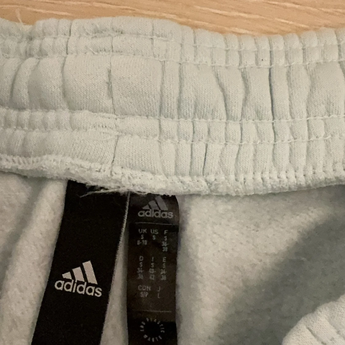 Adidas mjukisbyxor - 91