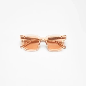 Chimi 04 - Chimi 04 light orange! Säljer dessa skitsnygga chimis, kommer ej till någon användning längre vilket är synd. De är som nya, använda Max 5 gånger! Lägg gärna prisförslag accepterar mycket!