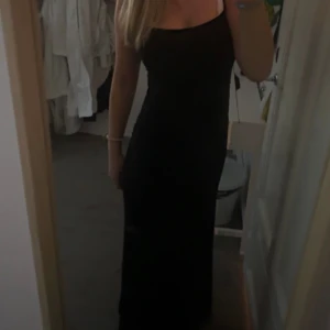 långklänning  - långklänning i storlek s💞💞