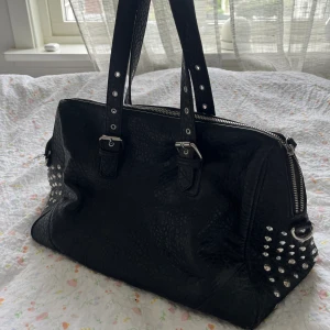 Zara väska  - Så fin väska från zara 