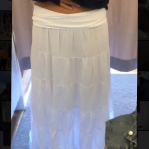Lång Kjol - Säljer min fina långkjol 