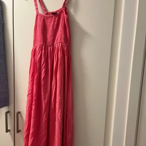 Klänning - Klänning från Lindex, söt och fint skick! 150 kr storlek S💕
