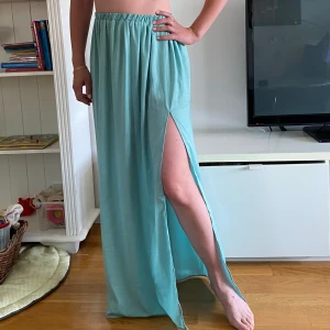 Maxikjol Zara  - Underbart fin mintgrön maxikjol! Önskar att den hade passat mig 🥺