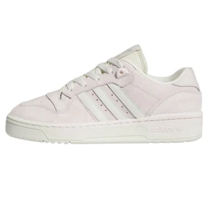 Adidas sneakers - Rosa adidas sneakers nya i skicket. Använda en gång inomhus☺️ nypris 1245kr