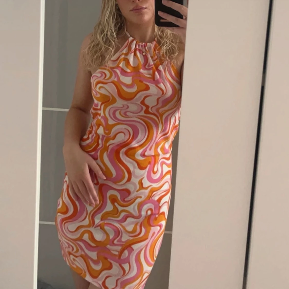 Rygglös klänning - 90