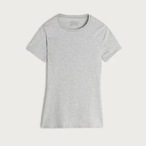 Intimissimi t-shirt  - Köpt från zalando för 250kr. Använd 5-6 gånger. Priset kan diskuteras❤️ (Skriv för egna bilder)