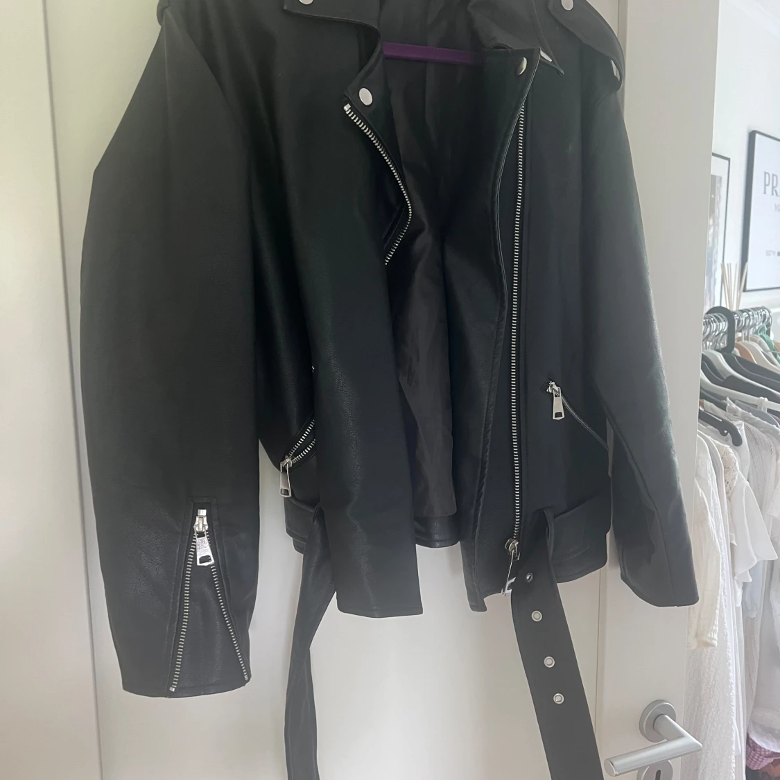 Svart skinnjacka  - 90