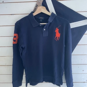 Polo Ralph louren longsleve - Tjena, säljer nu denna riktigt fräscha tröjan || skick 10/10 knappt använd || skriv för mer information!