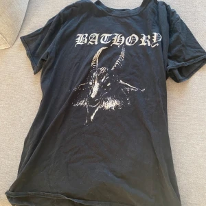 Bathory tröja - Bathory tröja 🔥🏴‍☠️⚔️