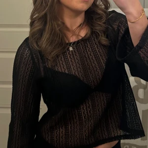 Asfin svart topp❤️‍🔥 - Svart topp 💖💖💖storlek l men sitter jättebra på en xs/s/m också!!!!!