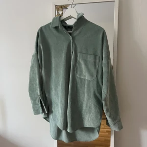 Grön kjorta  - Kjorta 💚