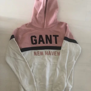 Gant hoodie - Fin gant hoodie (dam). Den är inte så mycket använd