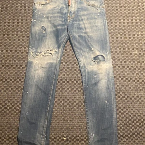 Dsquared 2 jeans  - - Skick 9/10 - Slim fit 46 / M   - Stockholm, byten funkar.  