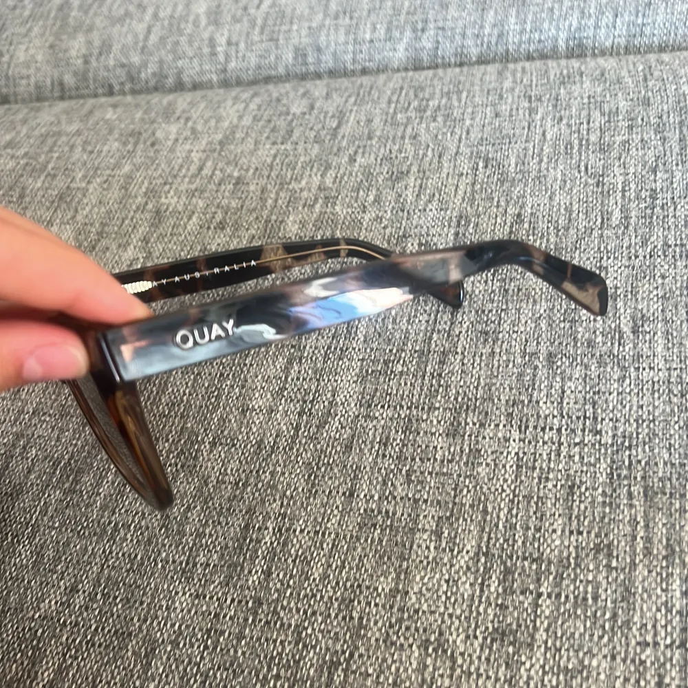 Fina solglasögon från märket QUAY! Köpta från Australien. . Accessoarer.