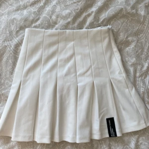 Tenniskjol  - Använd 2-4 gånger.  Finns ej inbyggda shorts