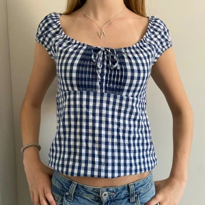 Topp - Säljer denna gulliga topp från H&M storlek 34 säljer för 150!