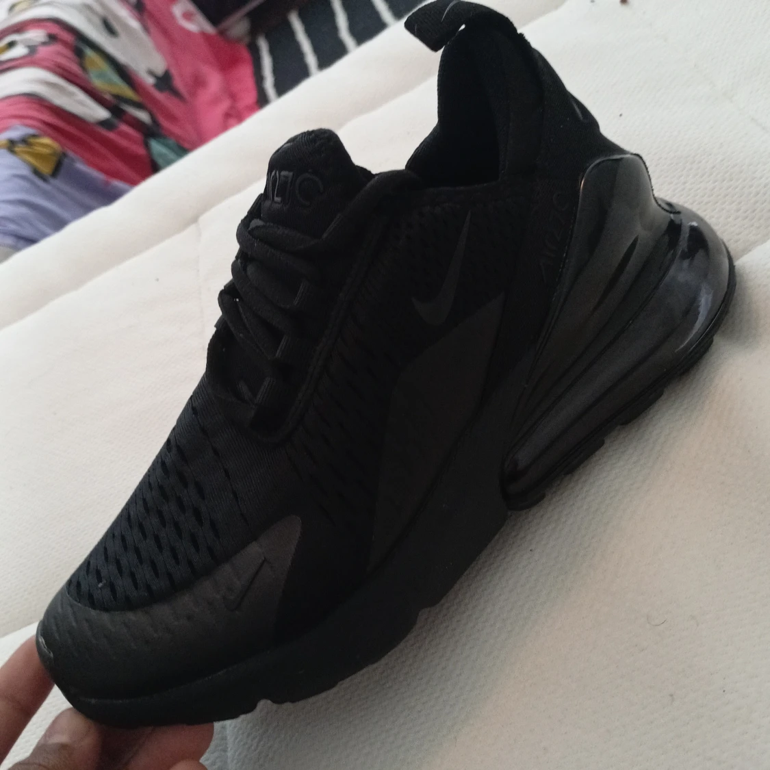 Nike 270s