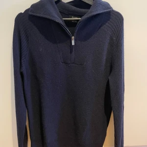 Massimo Dutti zip - Half-zip från Massimo Dutti. Nyskick, knappt använd. 
