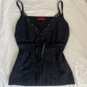Vintage linne  - Otroligt sött linne!  Jättegott skick! 🖤