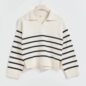 Randig stickad tröja - Stickad tröja från Gina Young i storlek 158/164. Aldrig använd. Köparen står för frakten❤️